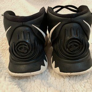 Nike Kyrie 6 size 7.5